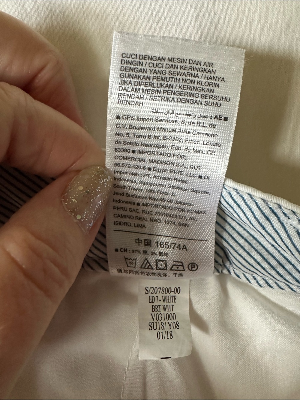Old Navy White and Navy Palm-Print Women's Shorts Duo - Picture 10 of 10